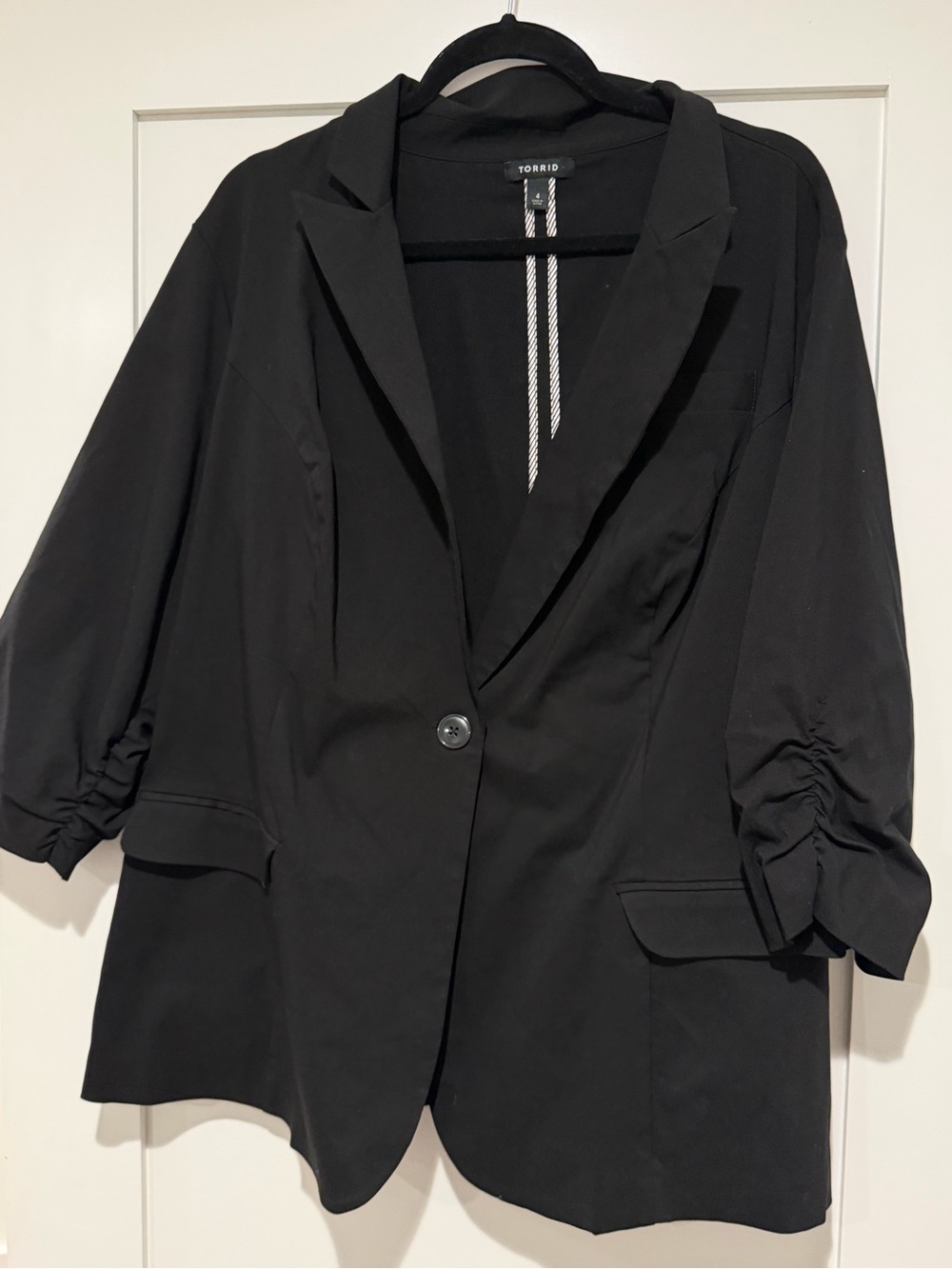 torrid Black Ruched Sleeve Single-Button Blazer
